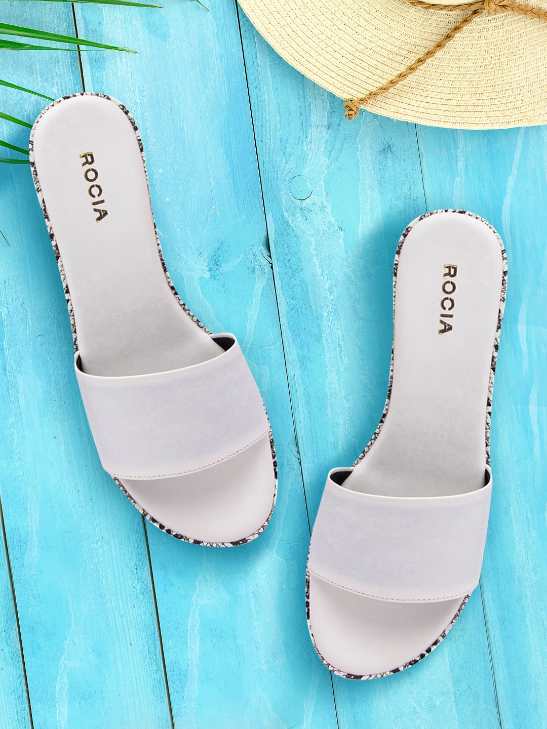 

Rocia Women White Solid Wedges