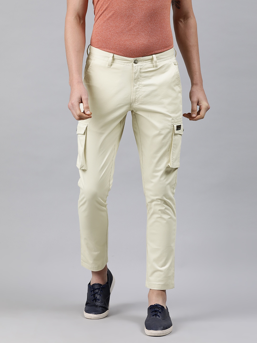 

Louis Philippe Jeans Men Cream-Coloured Comfy Tapered Fit Solid Cargos