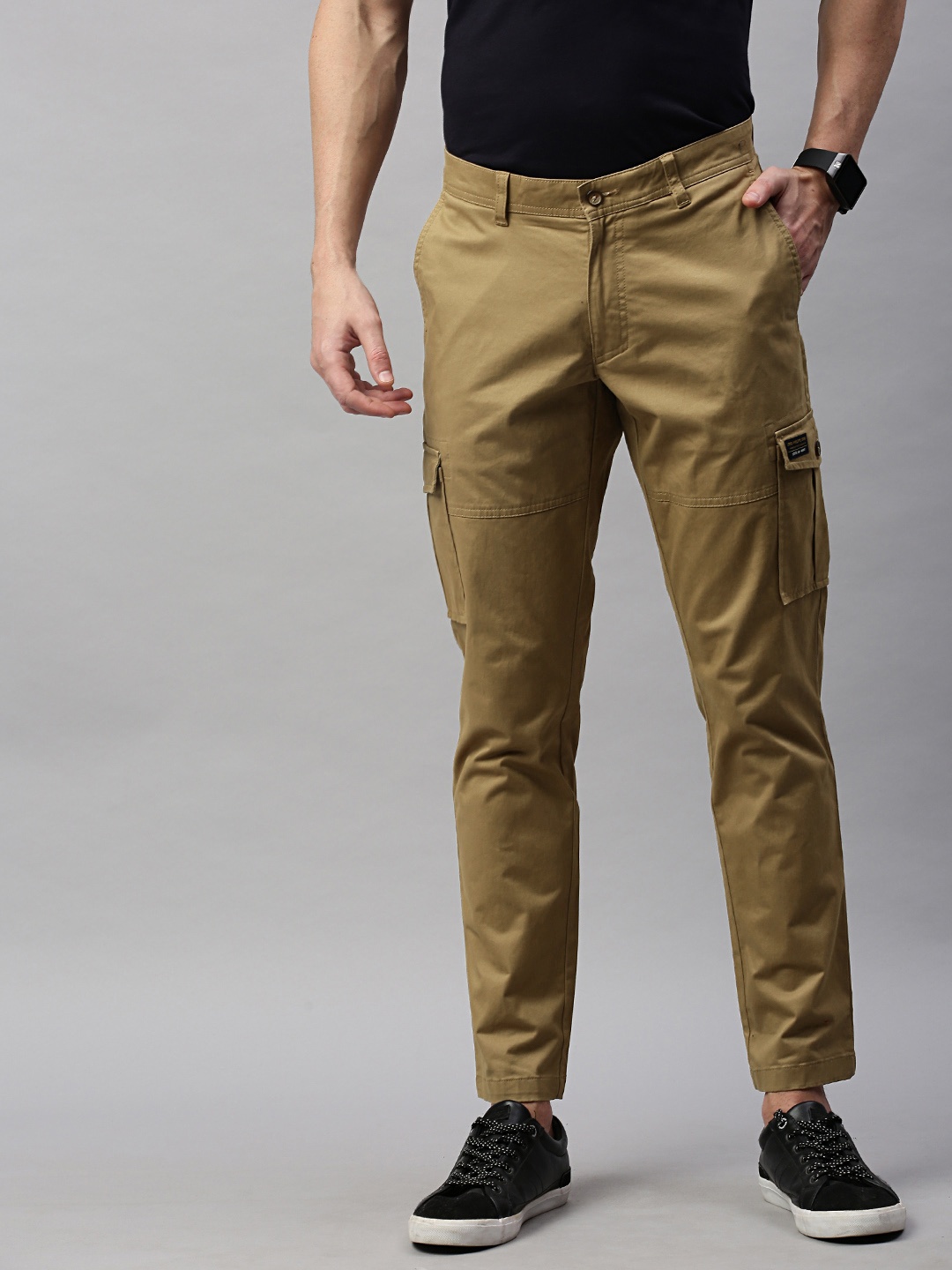 

Louis Philippe Jeans Men Khaki Comfort Tapered Fit Solid Cargos