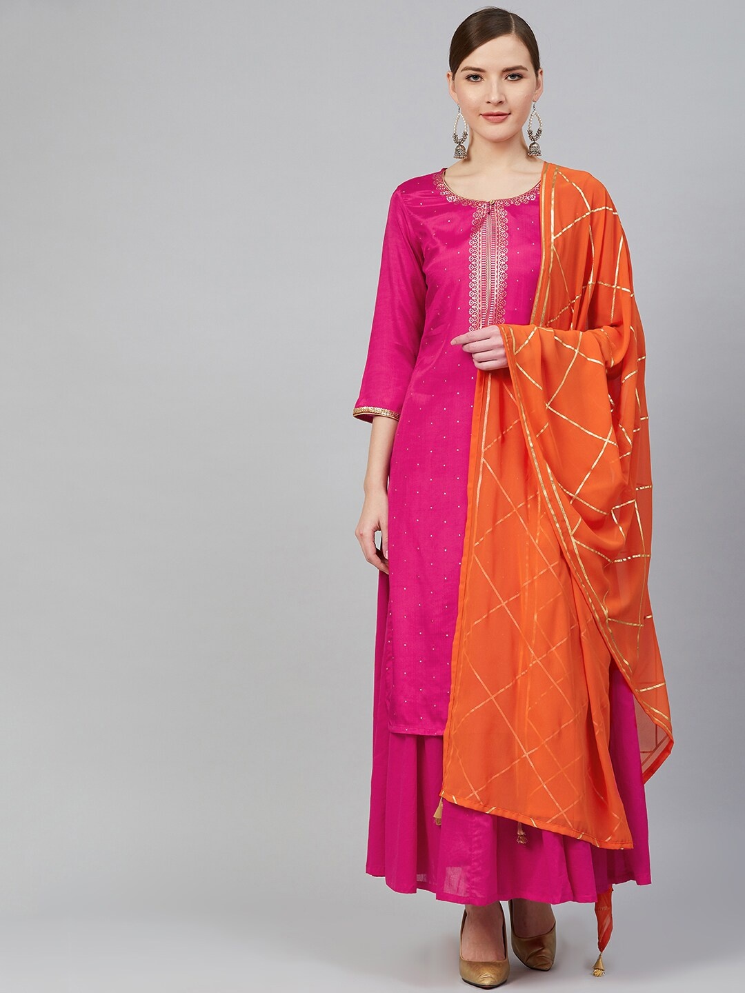 

Rangriti Women Pink & Gold-Toned Printed Sequinned Kurta with Skirt & Dupatta Set