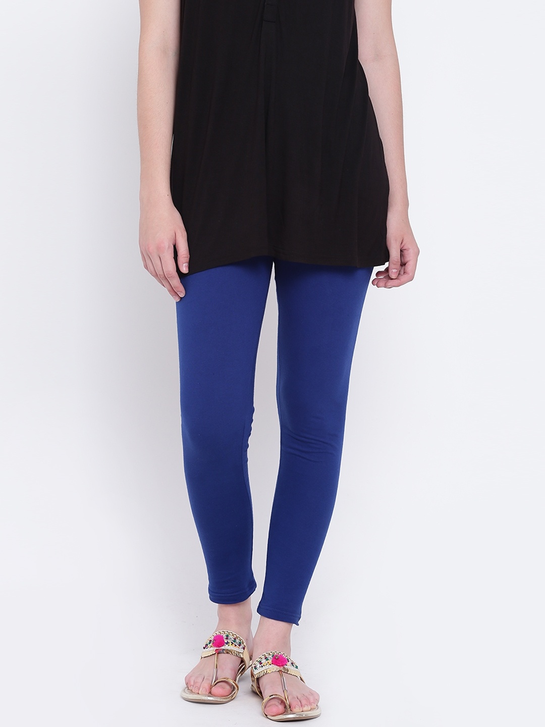 

Rangriti Blue Pure Cotton Solid Ankle-Length Leggings