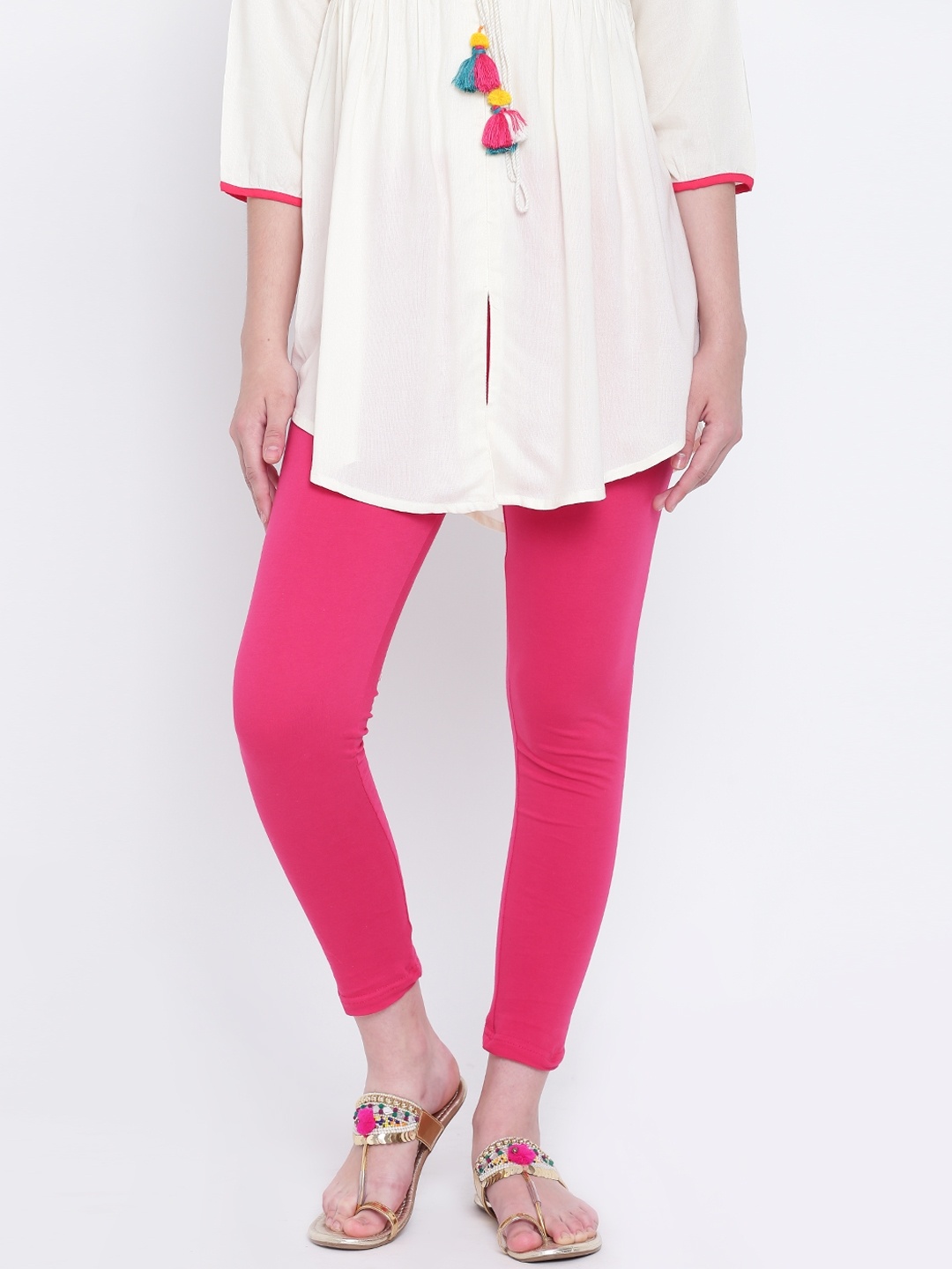 

Rangriti Pink Pure Cotton Solid Cropped Leggings