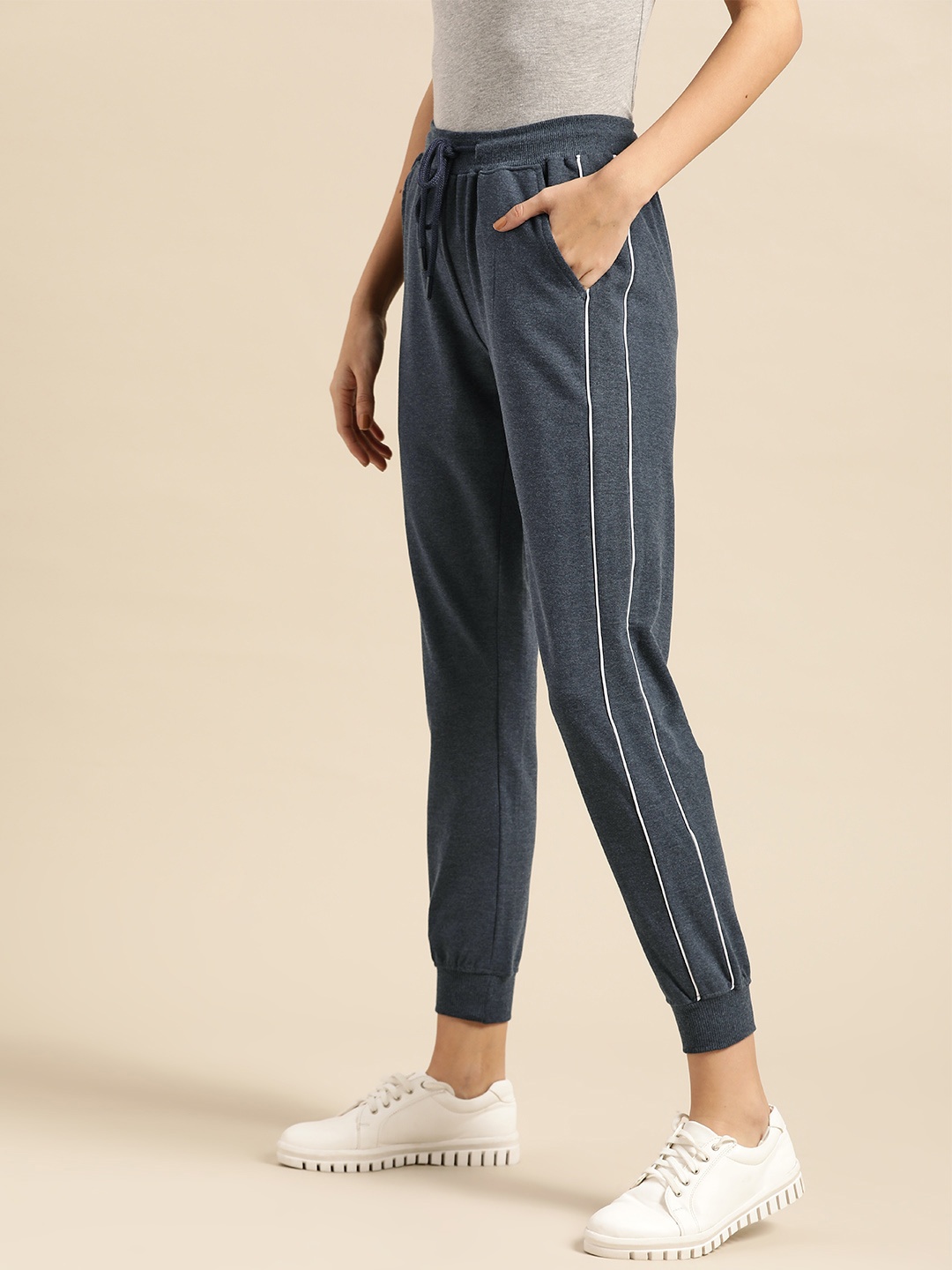 

ether Women Navy Blue Straight-Fit Solid Joggers