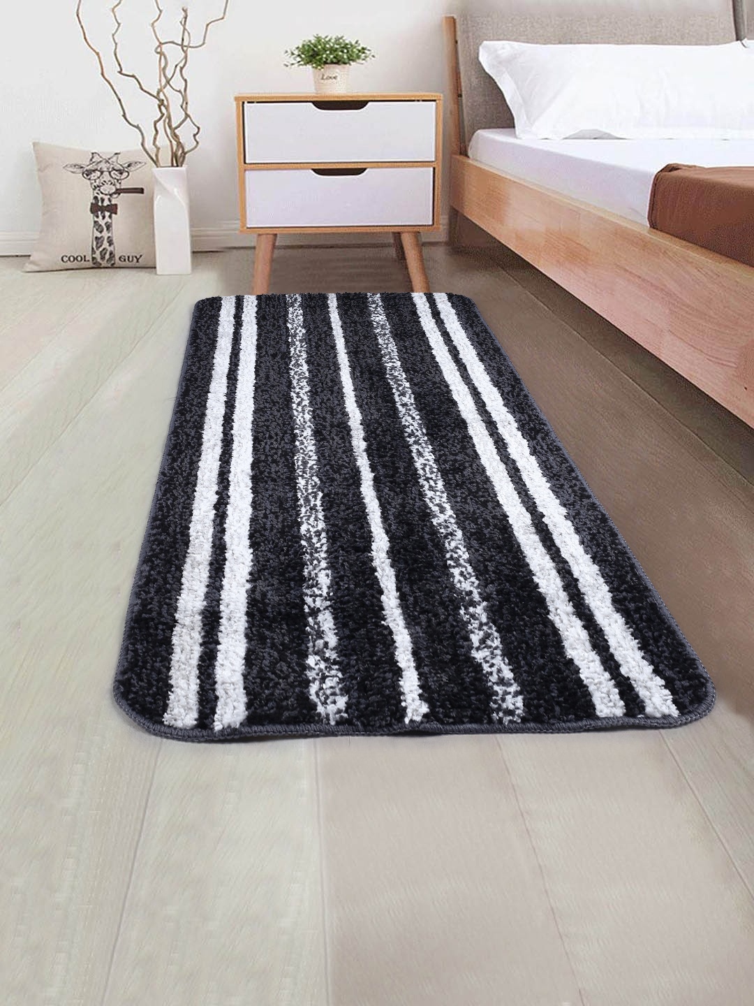 

Saral Home Black & White Striped Anti-Skid Floor Runner