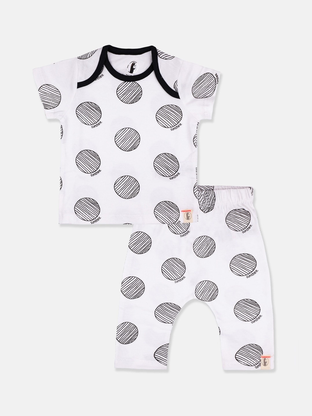 

Babysafe Unisex Kids White & Black Printed Organic Cotton Sustainable Night Suit
