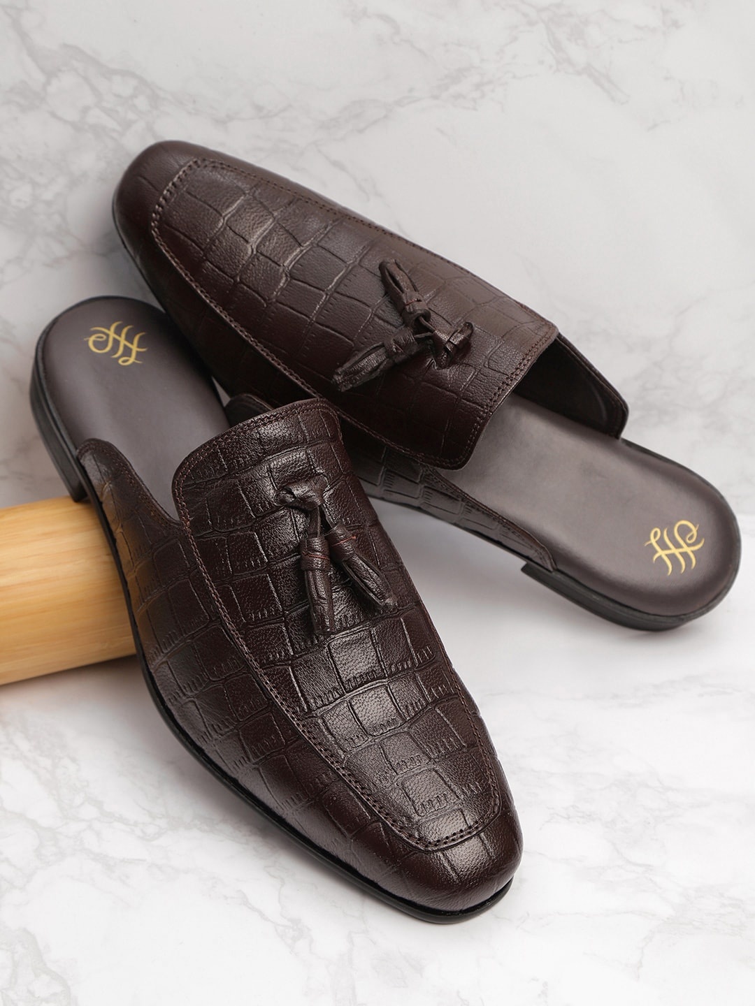 

House of Pataudi Men Coffee Brown Croc Textured Tasselled Handcrafted Mules
