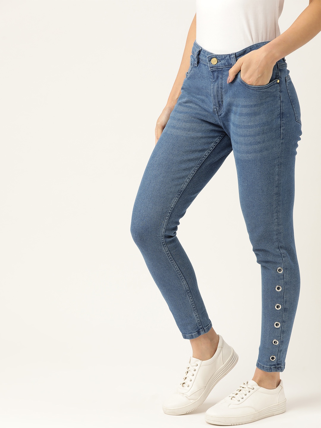 

DressBerry Women Blue Skinny Fit Mid-Rise Clean Look Stretchable Cropped Jeans