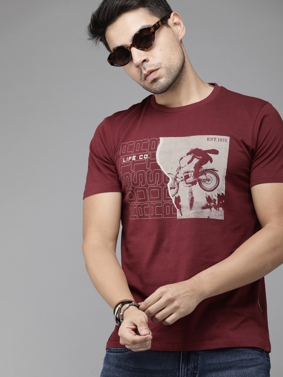 

Roadster Men Maroon Printed Round Neck T-shirt