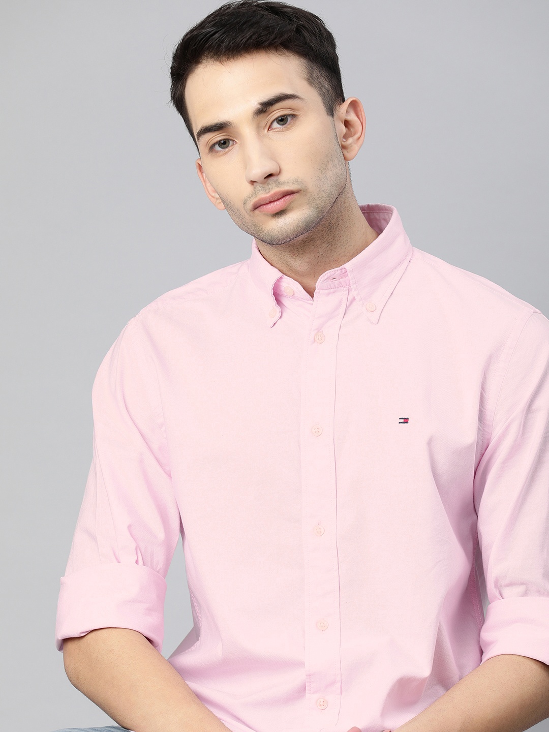

Tommy Hilfiger Men Pink Regular Fit Solid Casual Shirt