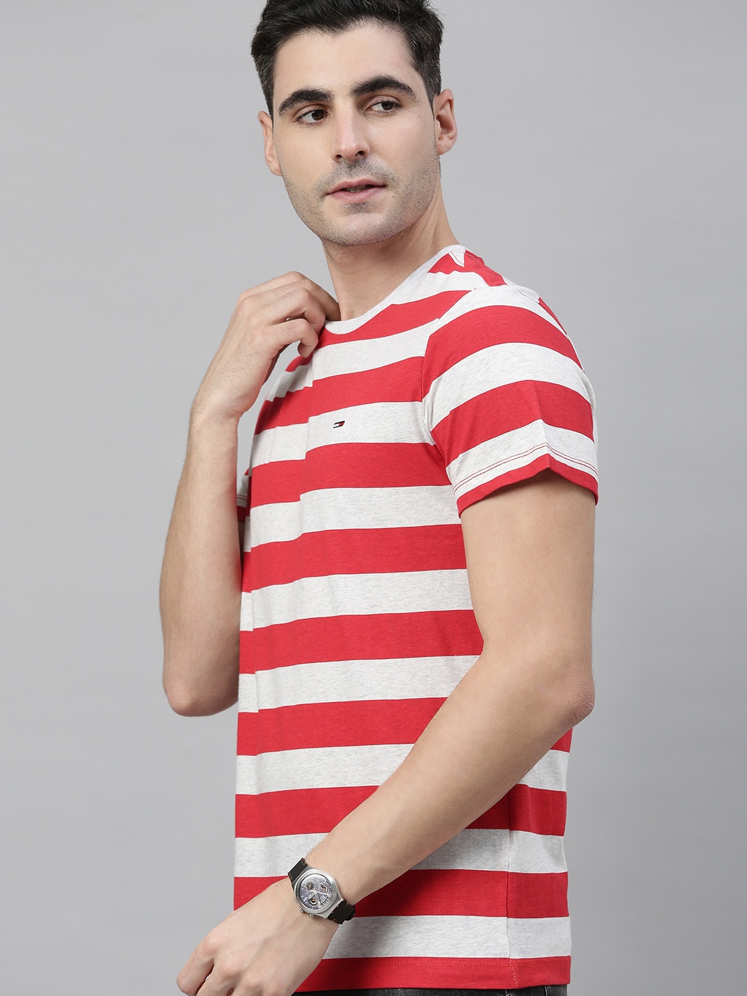 

Tommy Hilfiger Men Red White Striped Round Neck Pure Cotton T-shirt