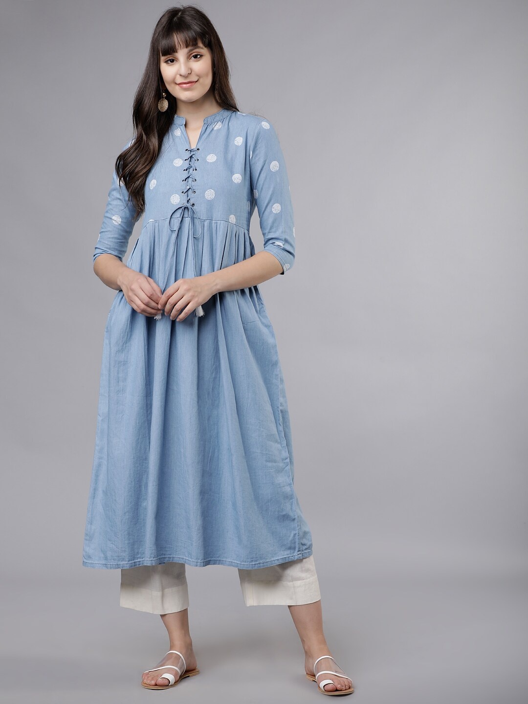 

Vishudh Women Blue & White Solid Anarkali Kurta