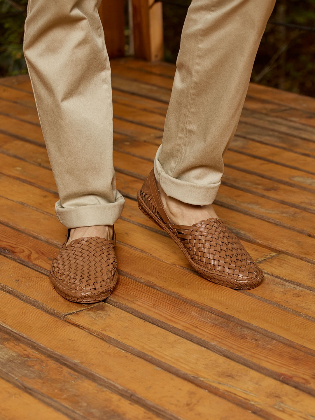 

House of Pataudi Men Tan Brown Handcrafted Leather Braided Shoe-Style Sandals