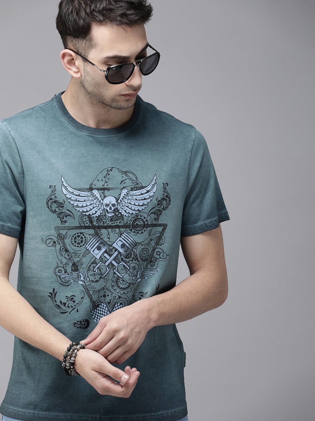 

Roadster Men Blue Printed Round Neck T-shirt