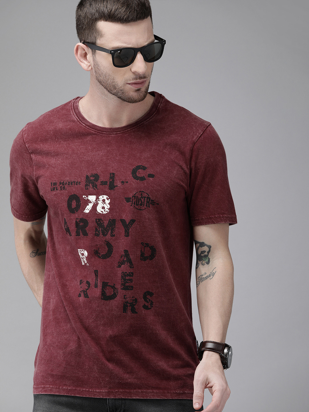 

Roadster Men Maroon Printed Round Neck Pure Cotton T-shirt