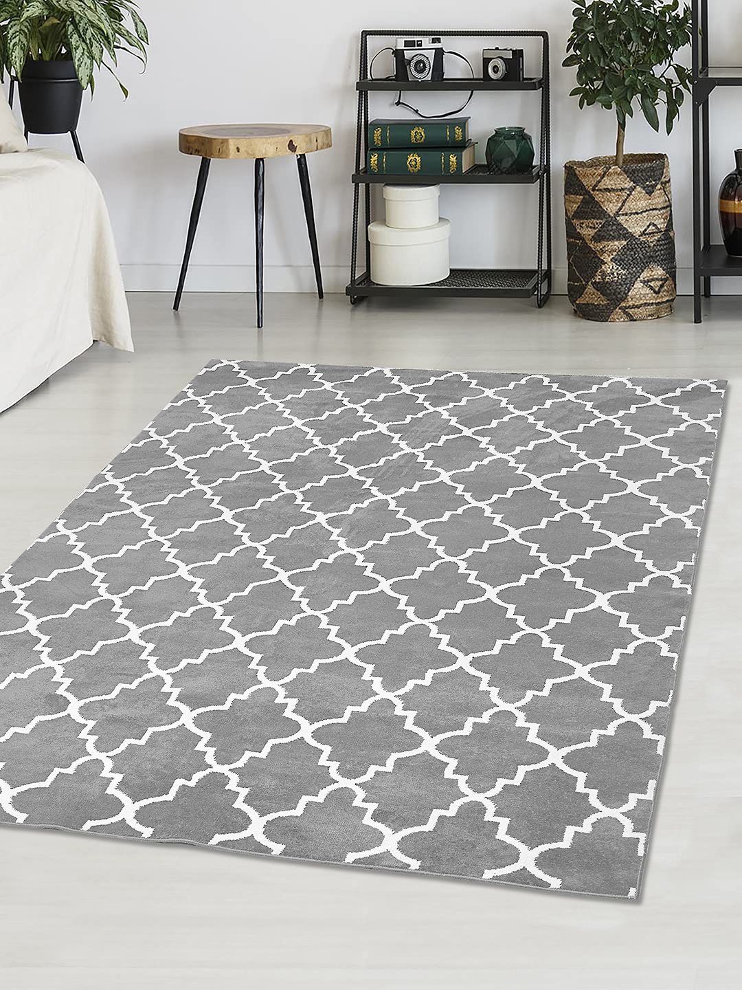 

Saral Home Grey & White Geometric Ogee Designer Anti-Skid Carpet