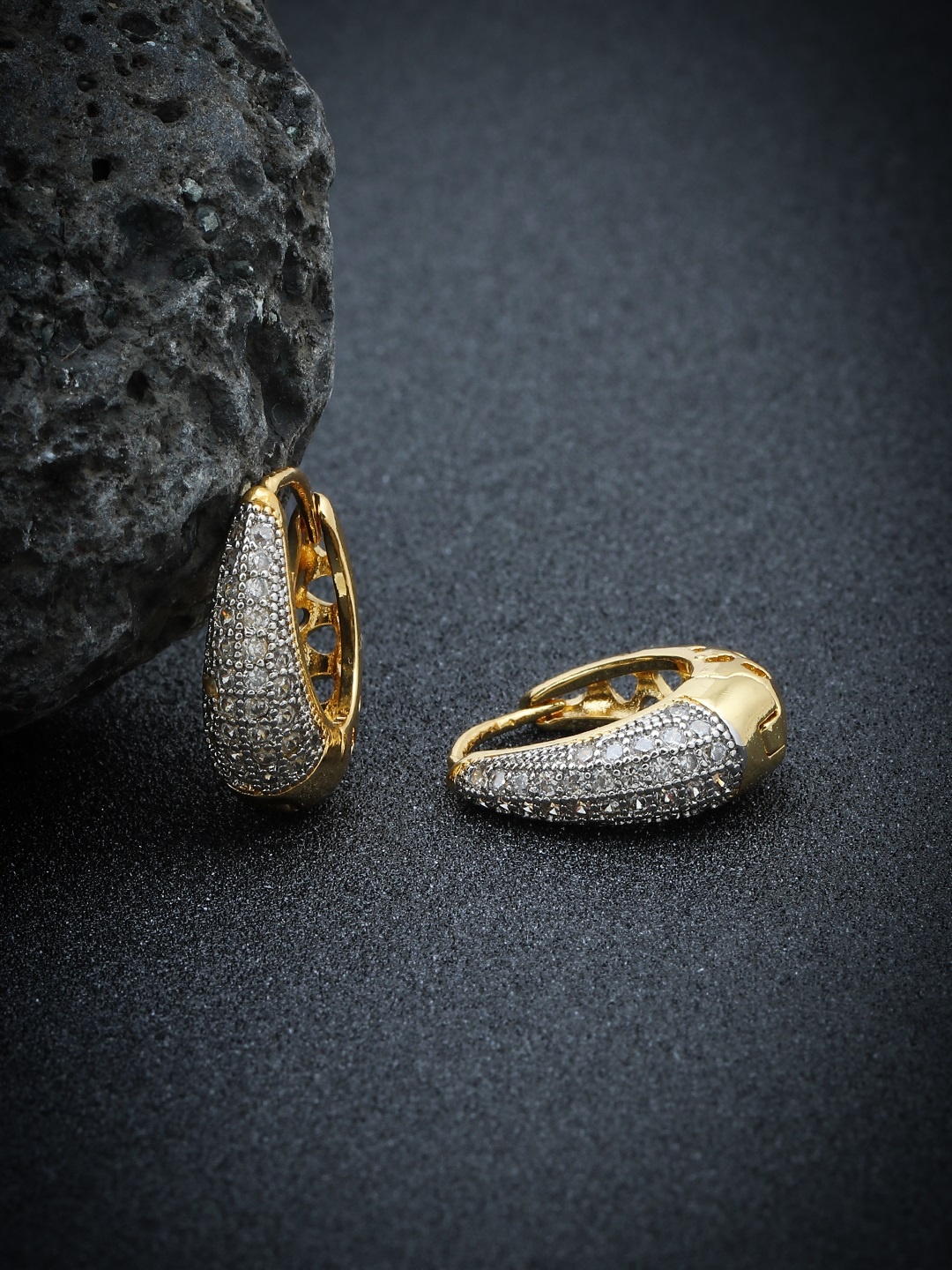 

Sukkhi Gold-Plated Handcrafted Circular Hoop Earrings