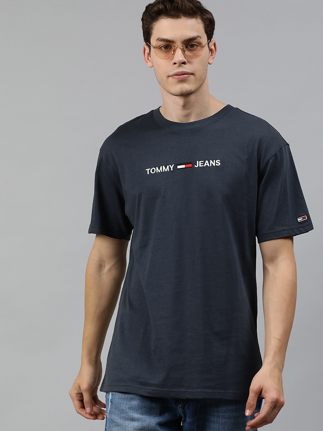 

Tommy Hilfiger Men Navy Blue Solid Round Neck Pure Cotton T-shirt