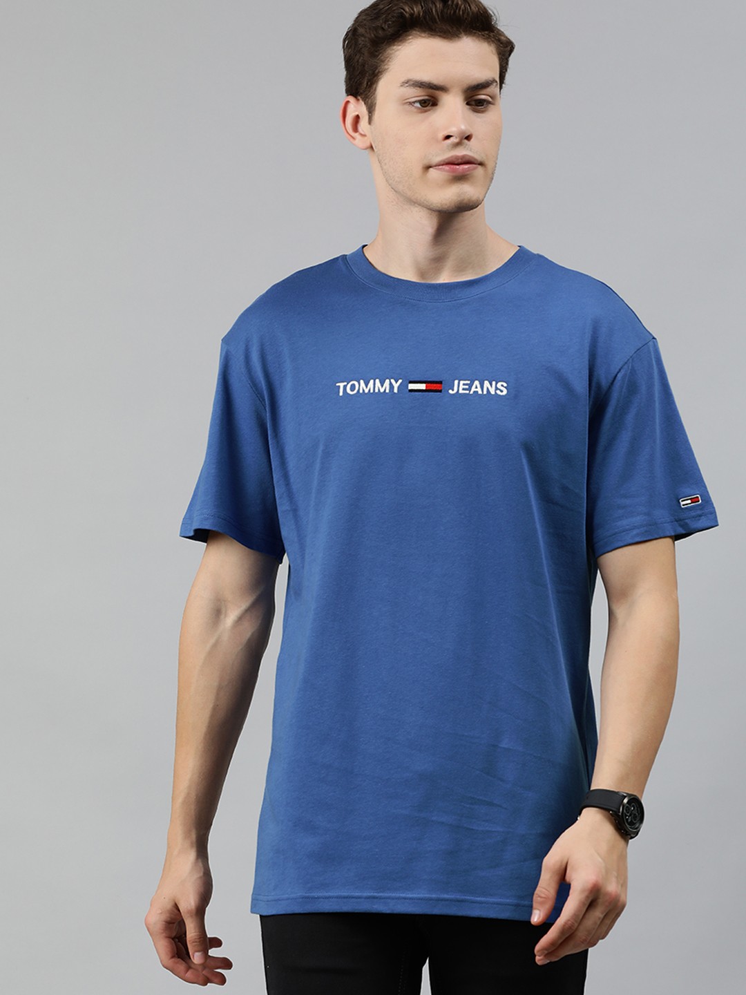 

Tommy Hilfiger Men Blue Solid Round Neck Pure Cotton T-shirt