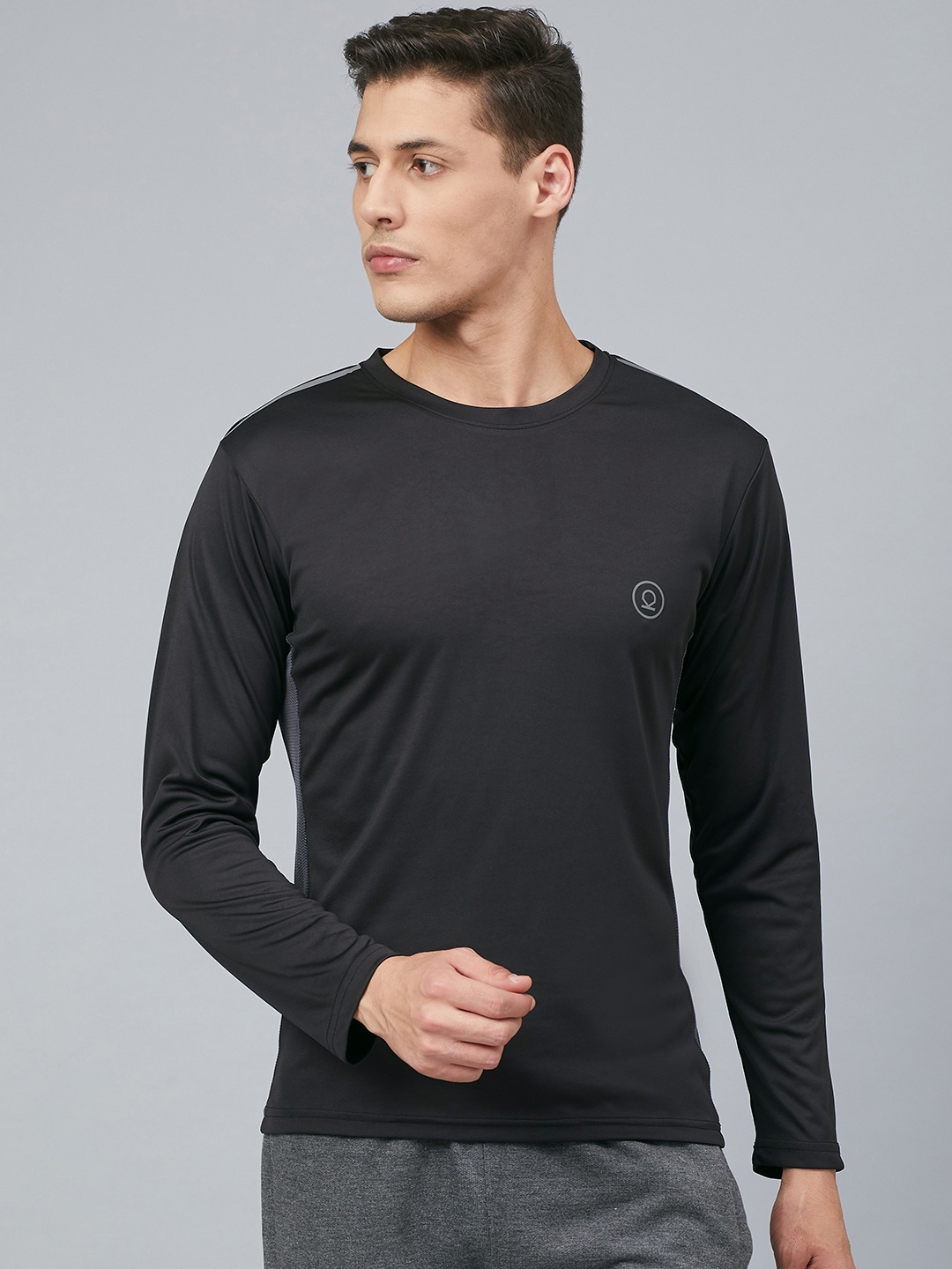 

Chkokko Men Black Solid Round Neck Gym T-shirt
