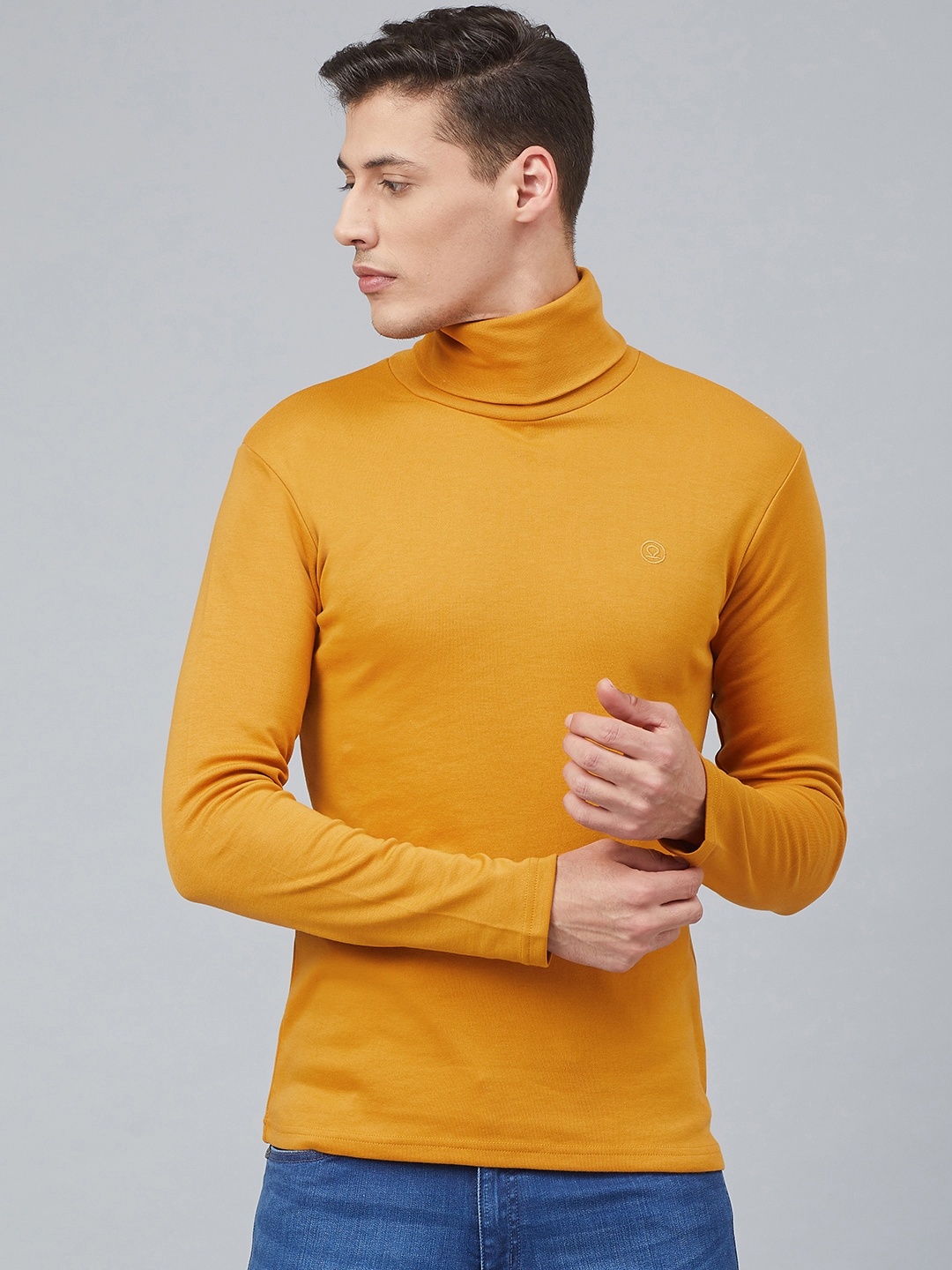 

Chkokko Men Mustard Yellow Solid Turtle Neck T-shirt