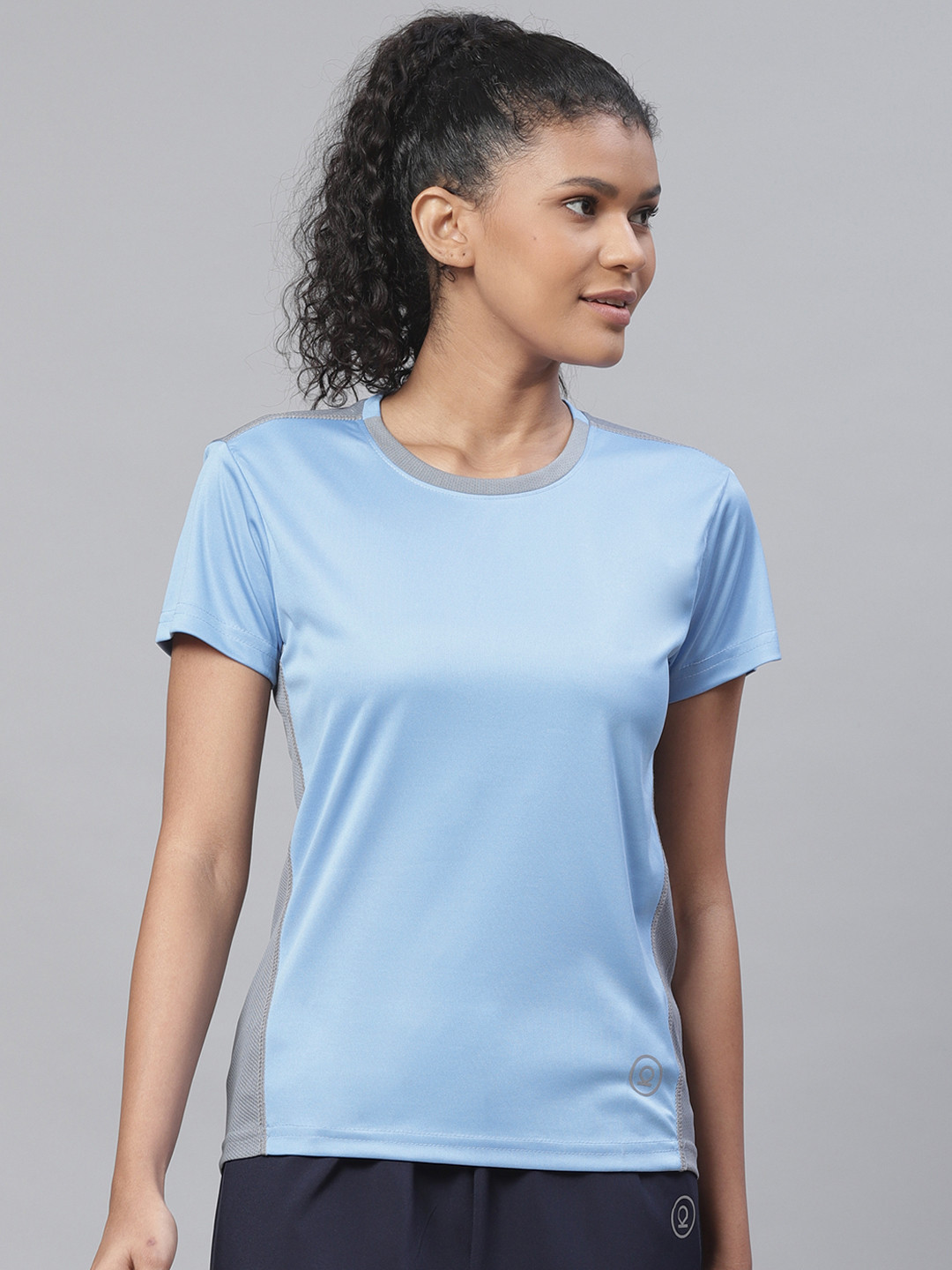 

CHKOKKO Women Blue & Charcoal Grey Colourblocked Round Neck Training T-shirt
