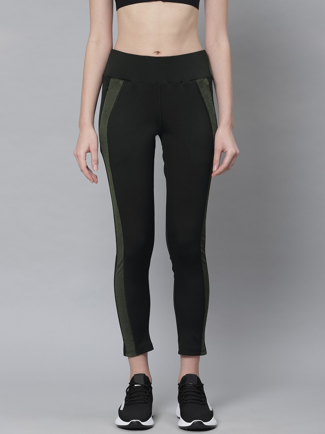 

CHKOKKO Women Black Solid Gym Tights