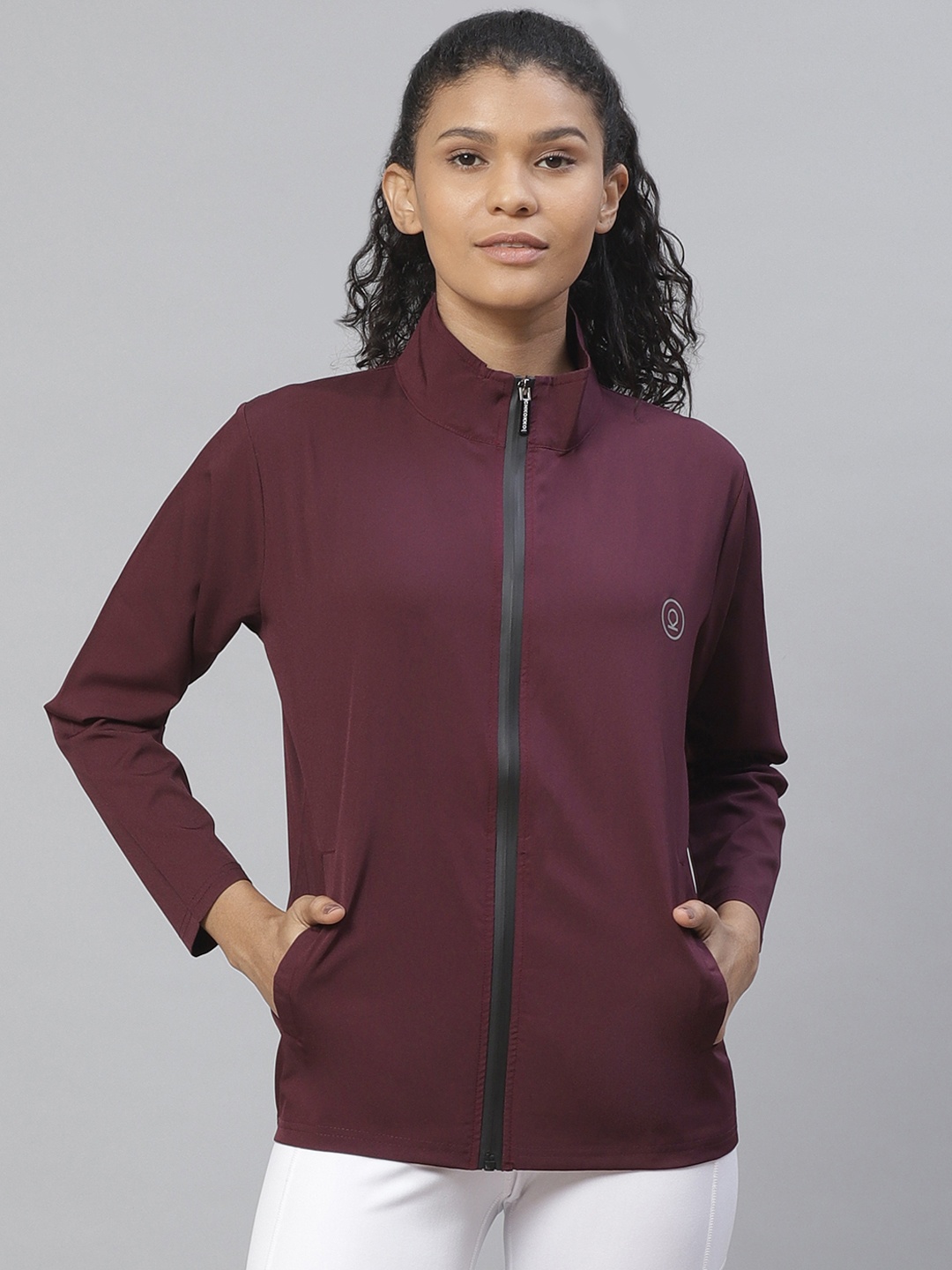 

Chkokko Women Wine-Coloured Solid Running Jacket, Burgundy