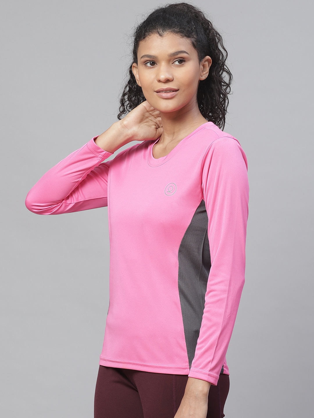 

CHKOKKO Women Pink Solid Round Neck Yoga T-shirt