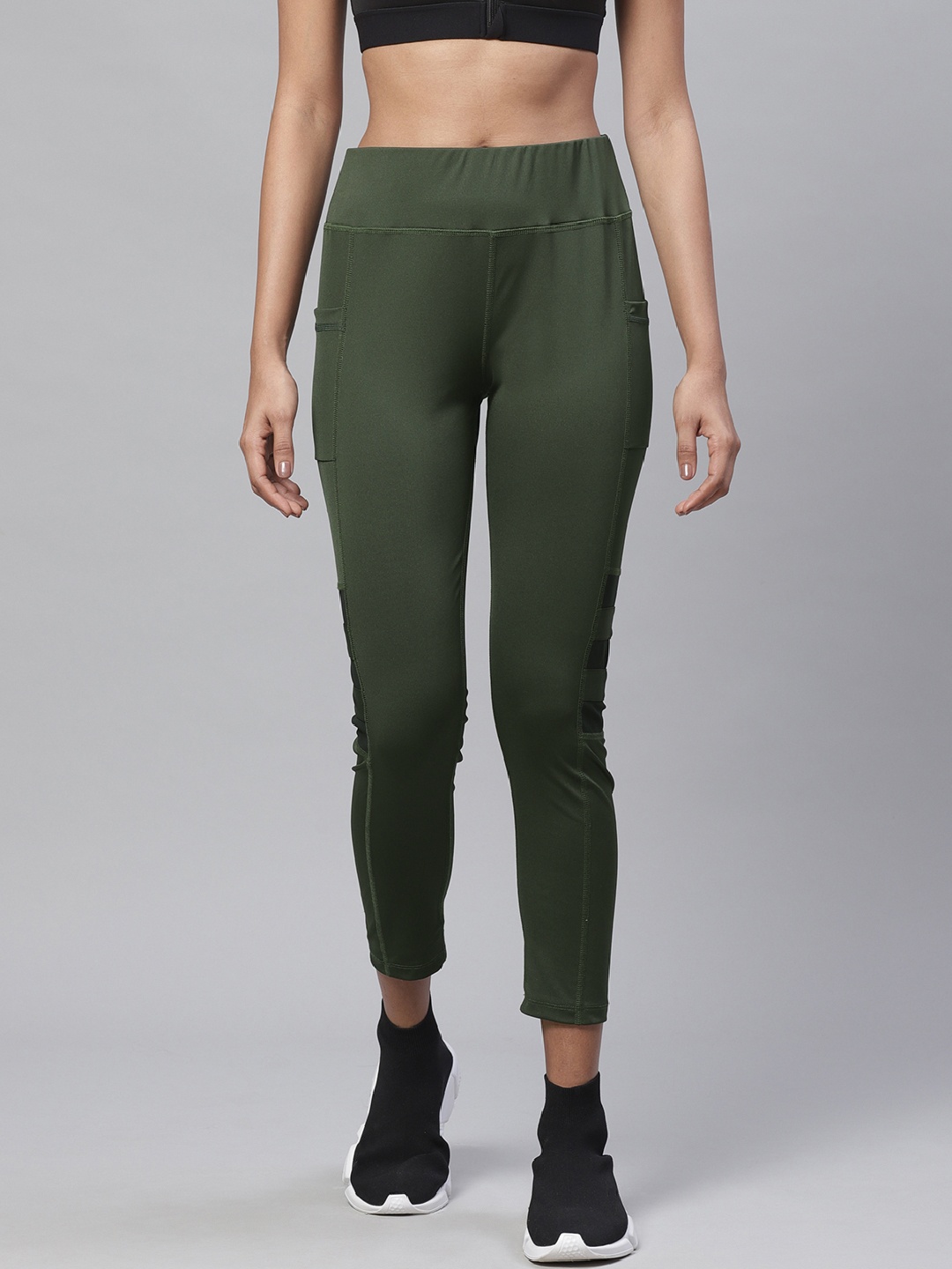 

CHKOKKO Women Olive Green Solid Cropped Yoga Tights