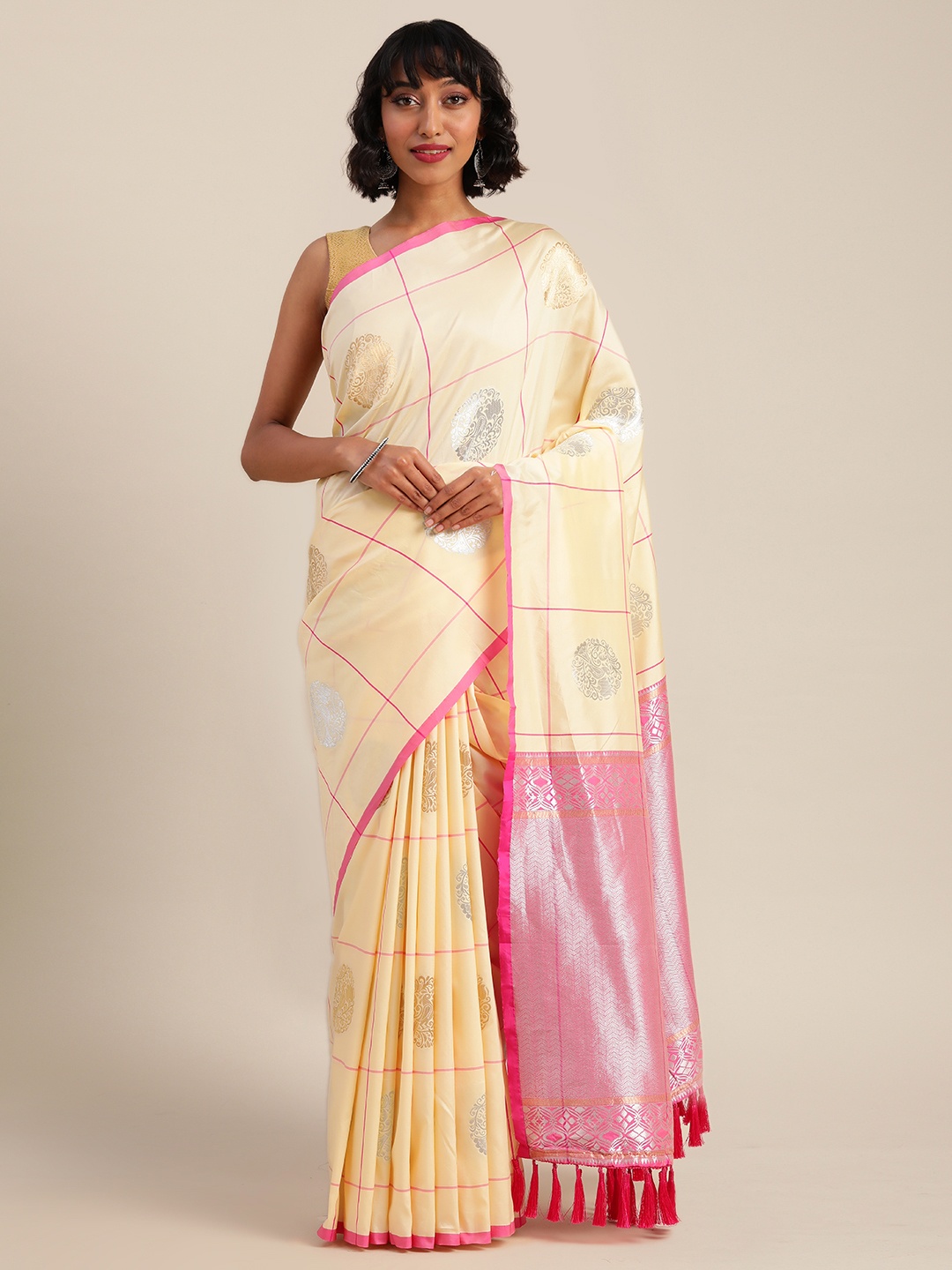 

VASTRANAND Cream-Coloured & Pink Silk Blend Checked Banarasi Saree