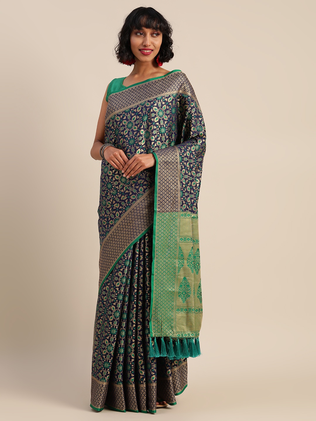 

VASTRANAND Navy Blue & Gold-Toned Silk Blend Woven Design Patola Saree