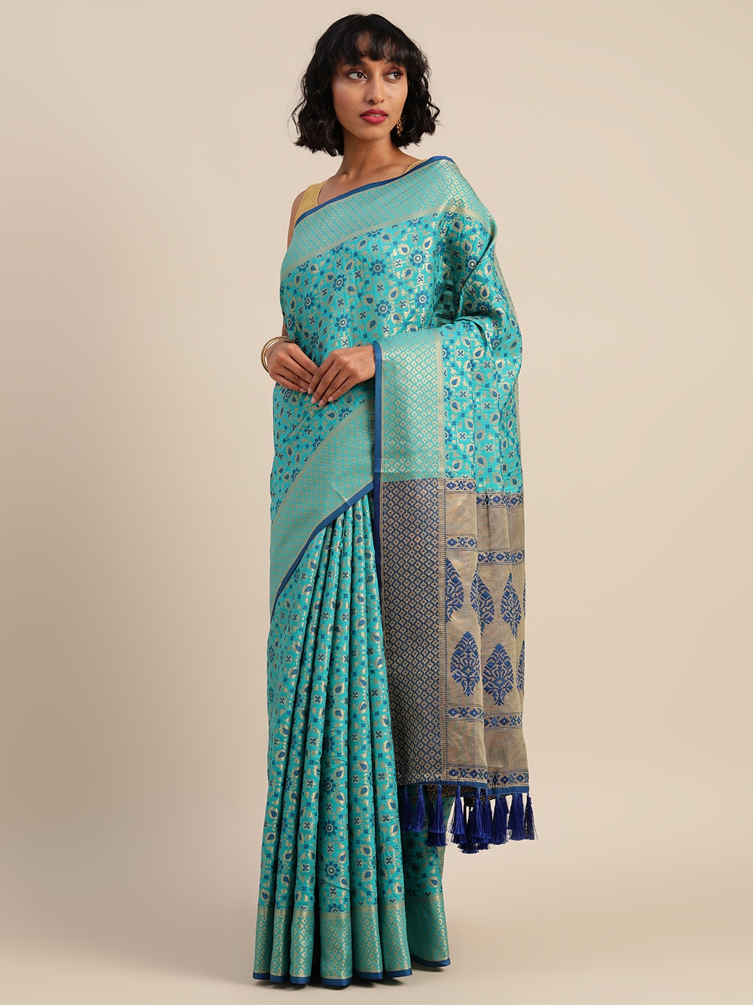 

VASTRANAND Blue & Gold-Toned Silk Blend Woven Design Patola Saree