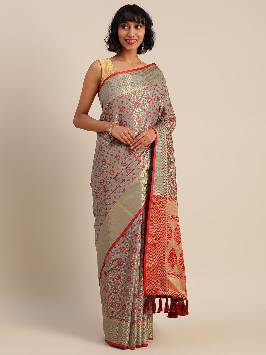 

VASTRANAND Grey & Red Silk Blend Woven Design Patola Saree