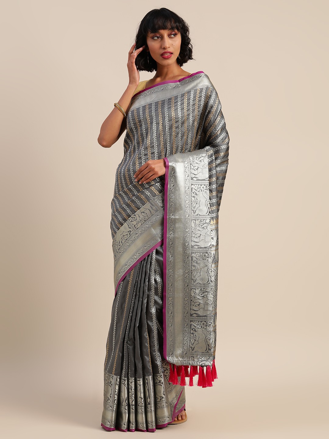 

VASTRANAND Grey & Silver-Toned Silk Blend Striped Banarasi Saree