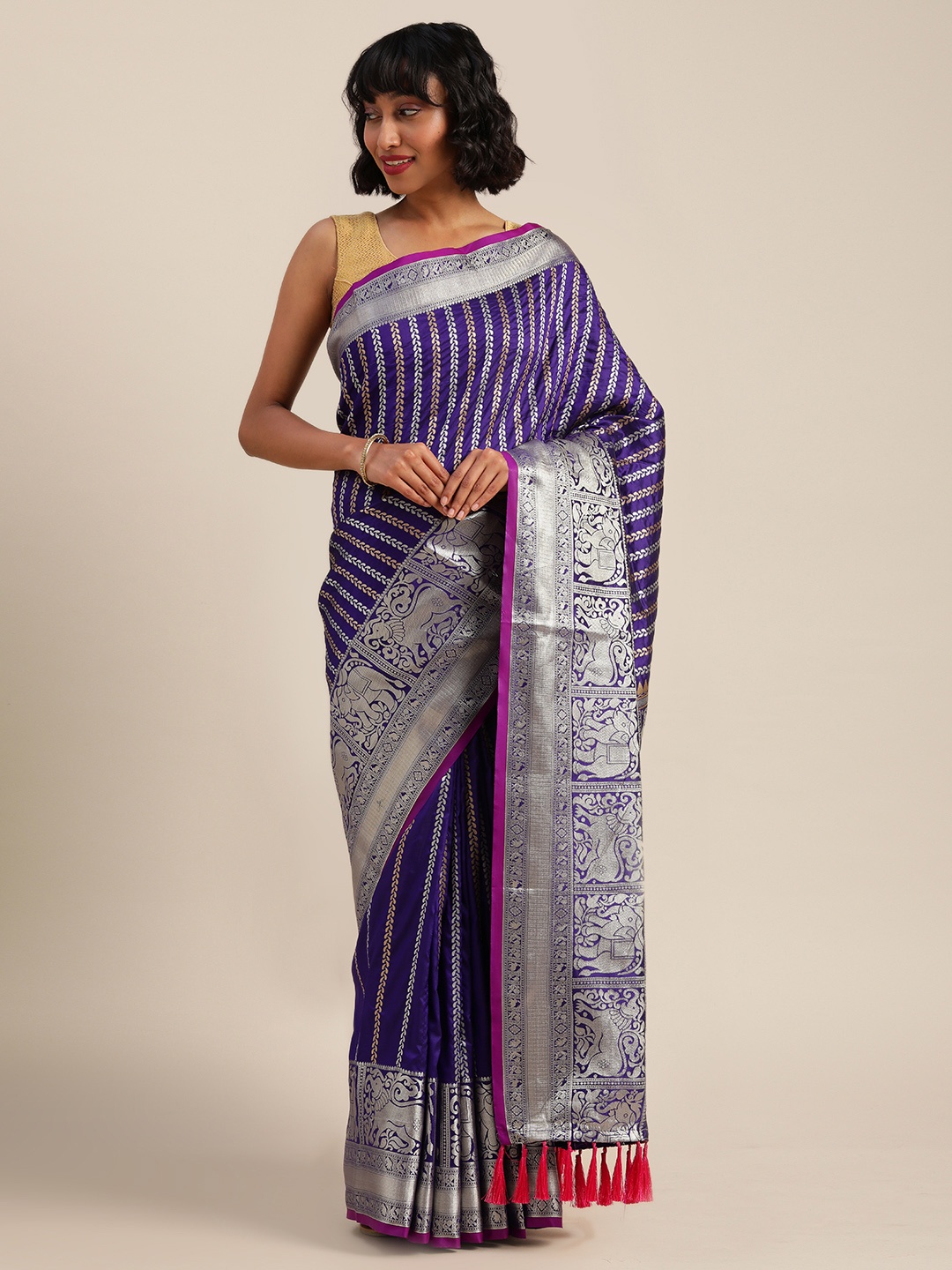 

VASTRANAND Purple & Silver-Toned Silk Blend Embellished Banarasi Saree