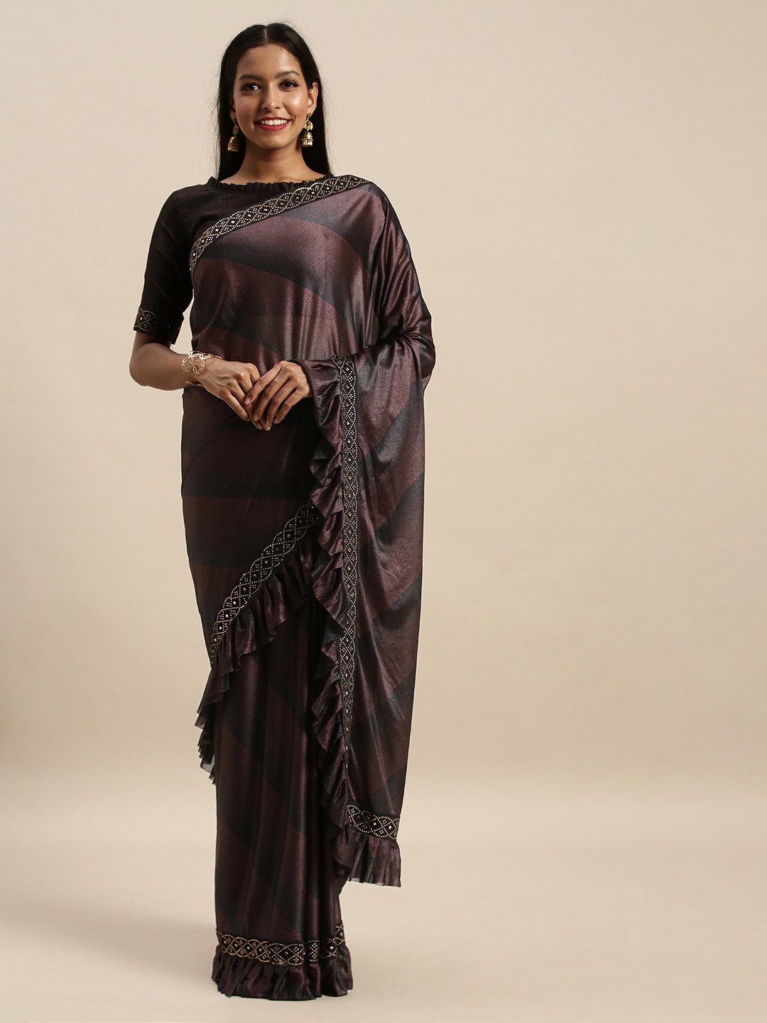 

Amrutam Fab Maroon & Navy Blue Silk Blend Printed Ruffled Saree