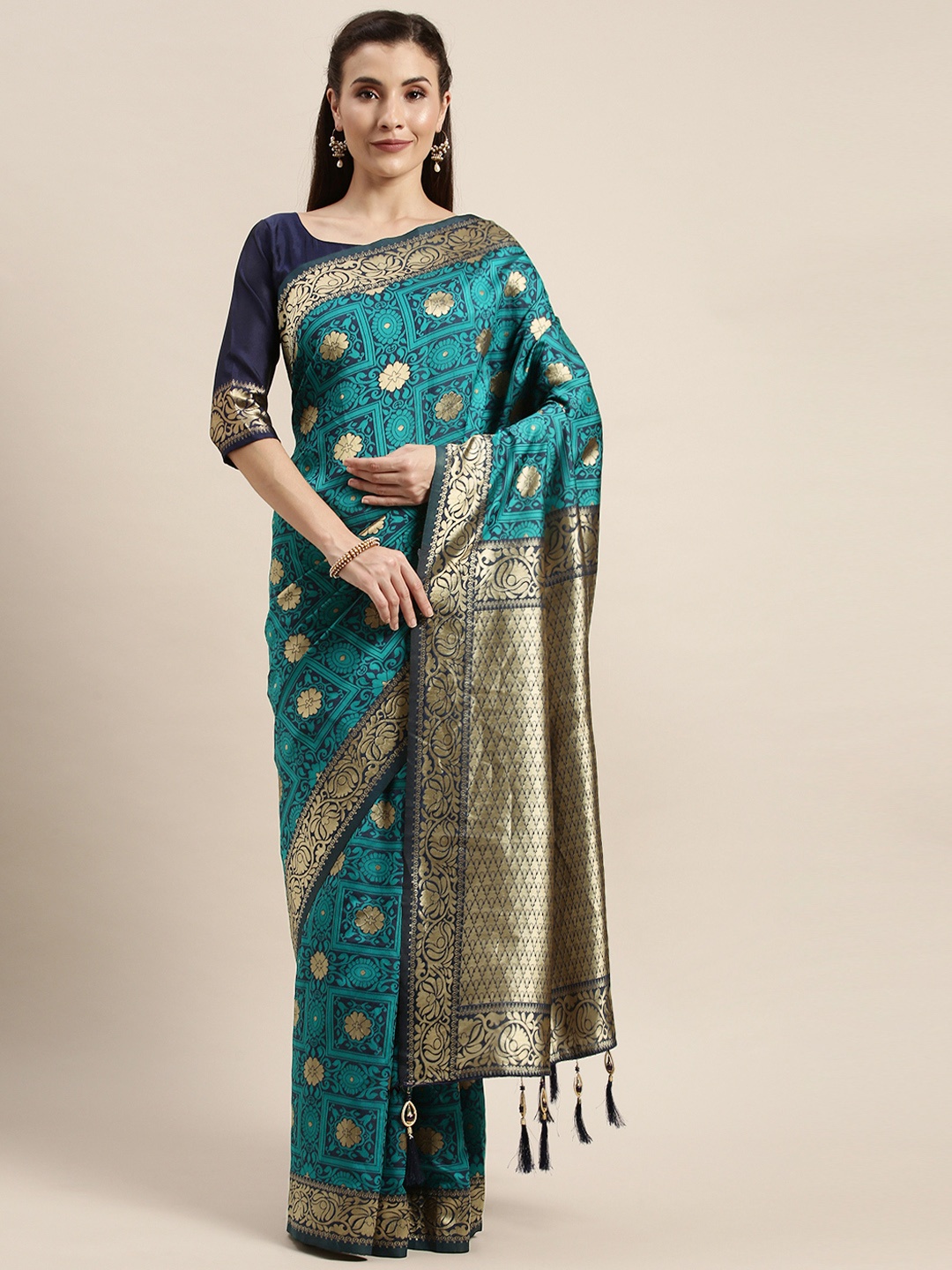 

Amrutam Fab Green & Gold-Toned Silk Blend Woven Design Banarasi Saree