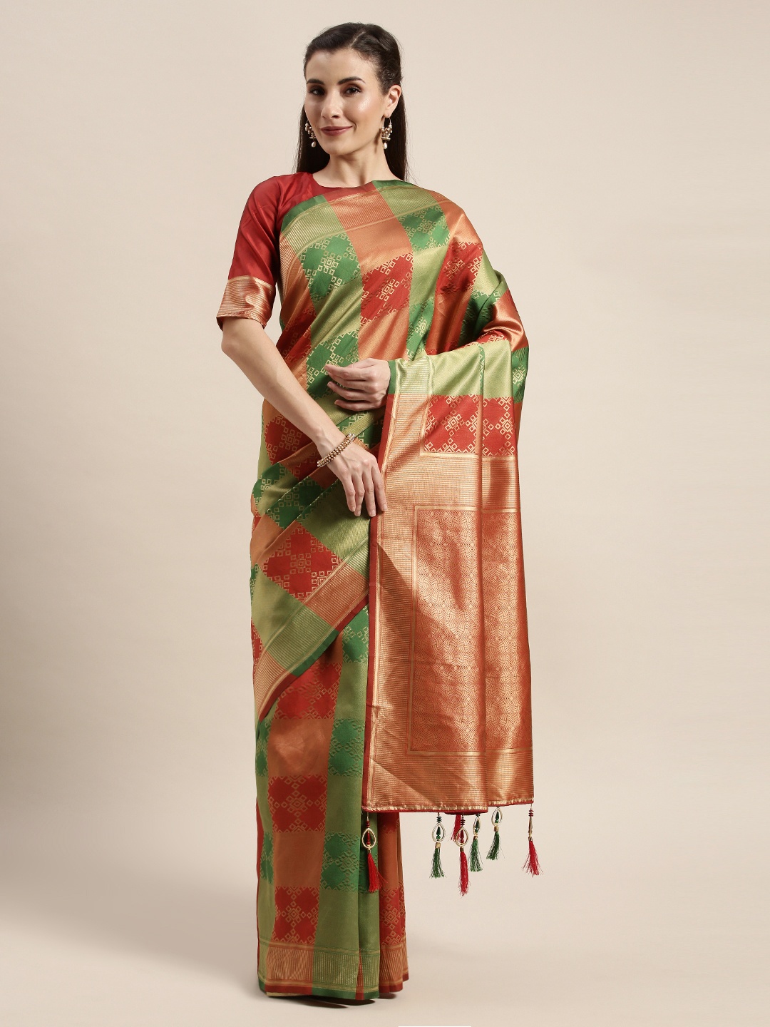 

Amrutam Fab Red & Gold-Toned Silk Blend Woven Design Banarasi Saree