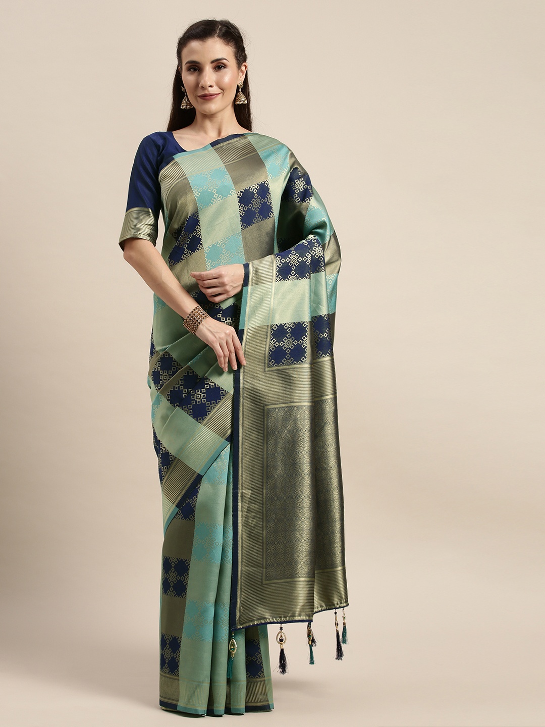 

Amrutam Fab Turquoise Blue & Gold-Toned Silk Blend Woven Design Banarasi Saree