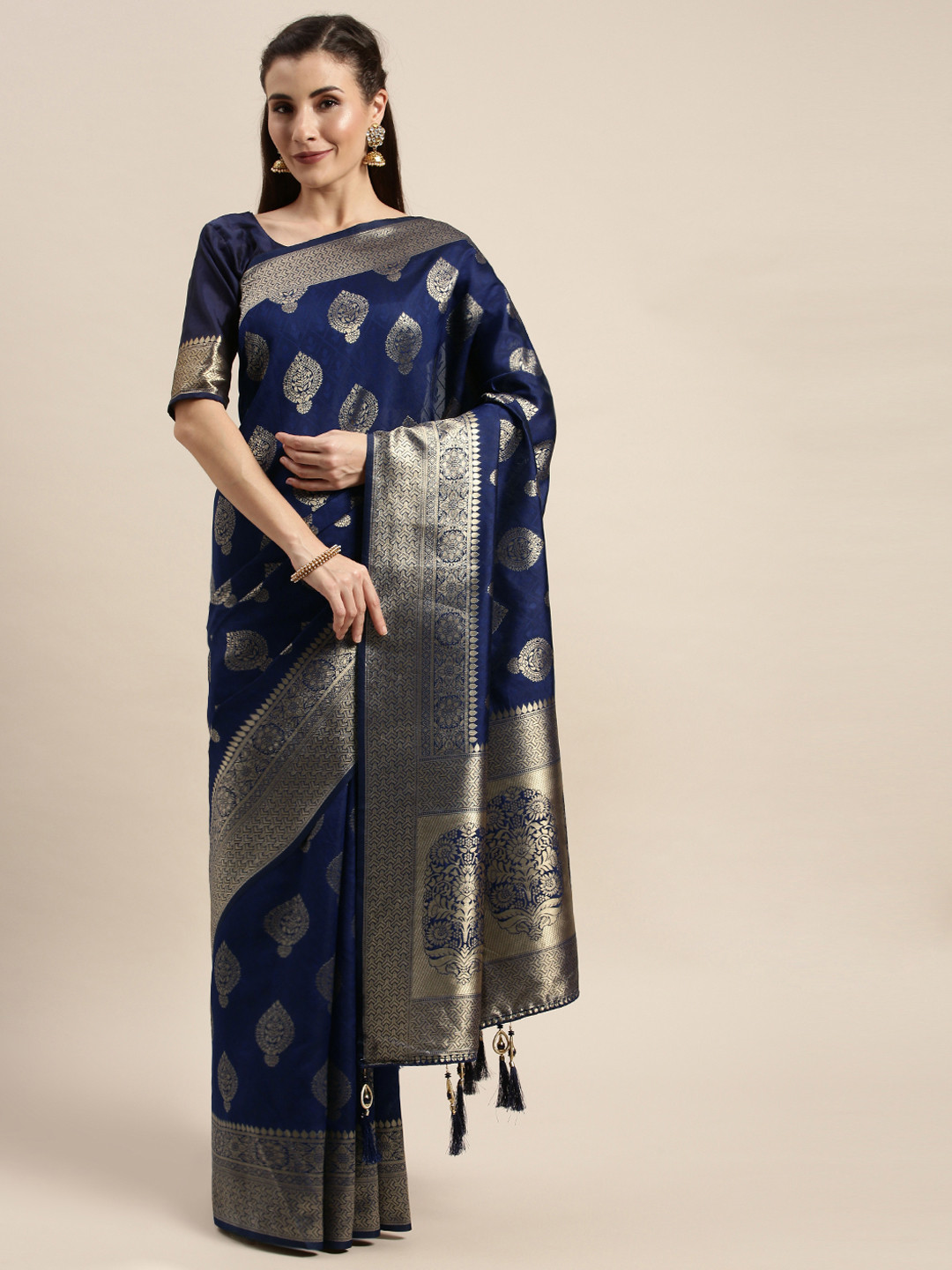 

Amrutam Fab Navy Blue & Golden Silk Blend Woven Design Banarasi Saree