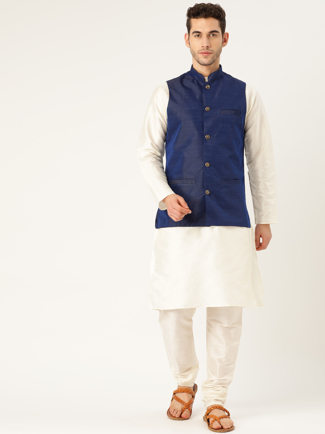 

SOJANYA Men Off-White & Navy Blue Solid Kurta Set with Nehru Jacket
