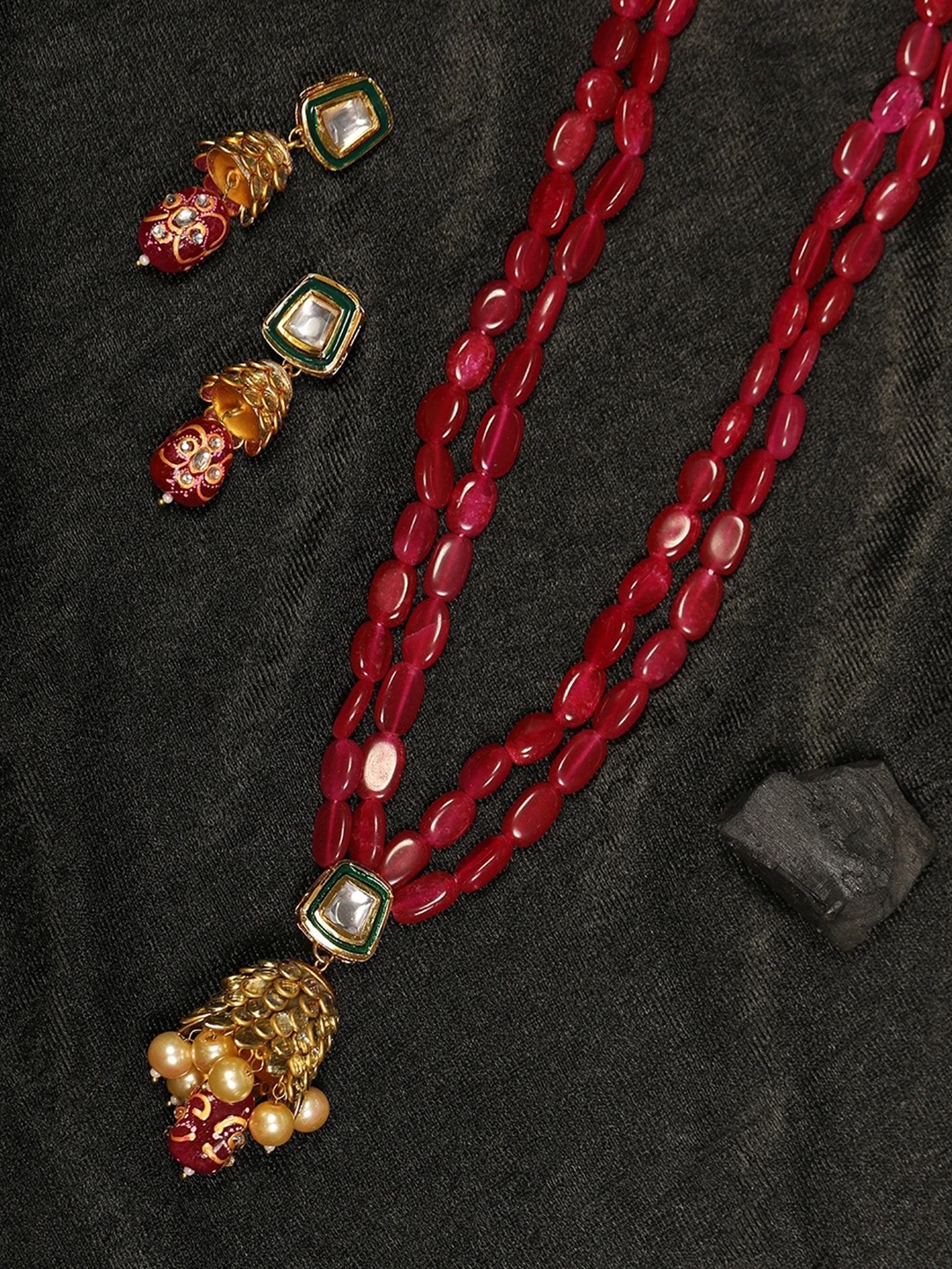 

Priyaasi Maroon & Green Gold-Plated Kundan-Studded & Beaded Handcrafted Jewellery Set