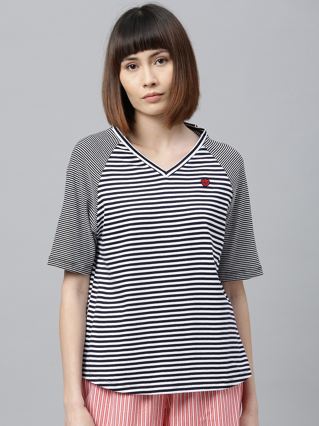 

Chemistry Women Navy Blue & White Striped V-Neck Lounge T-Shirt