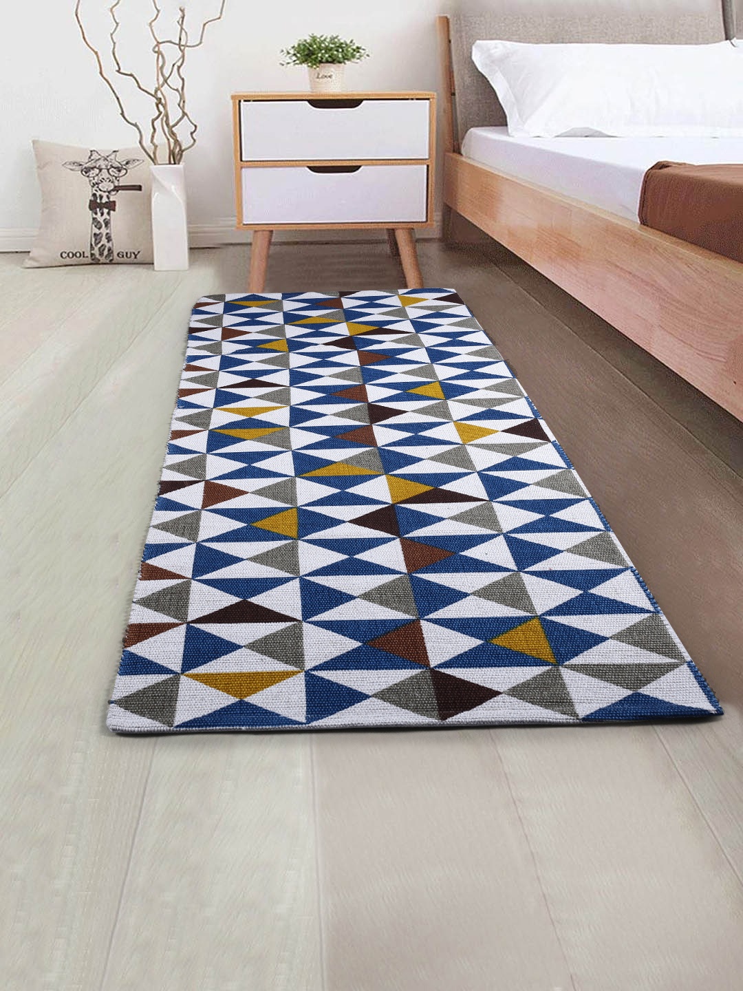 

Saral Home Unisex Turquoise Blue & White Geometric Floor Runner