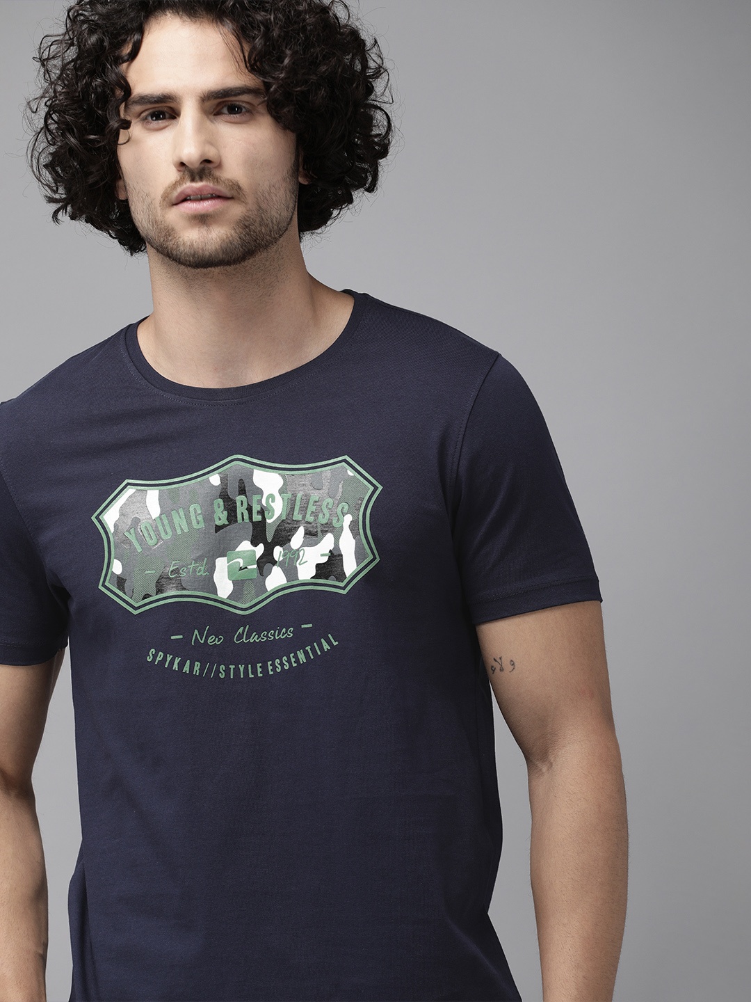 

SPYKAR Men Navy Blue Printed Round Neck Pure Cotton T-shirt
