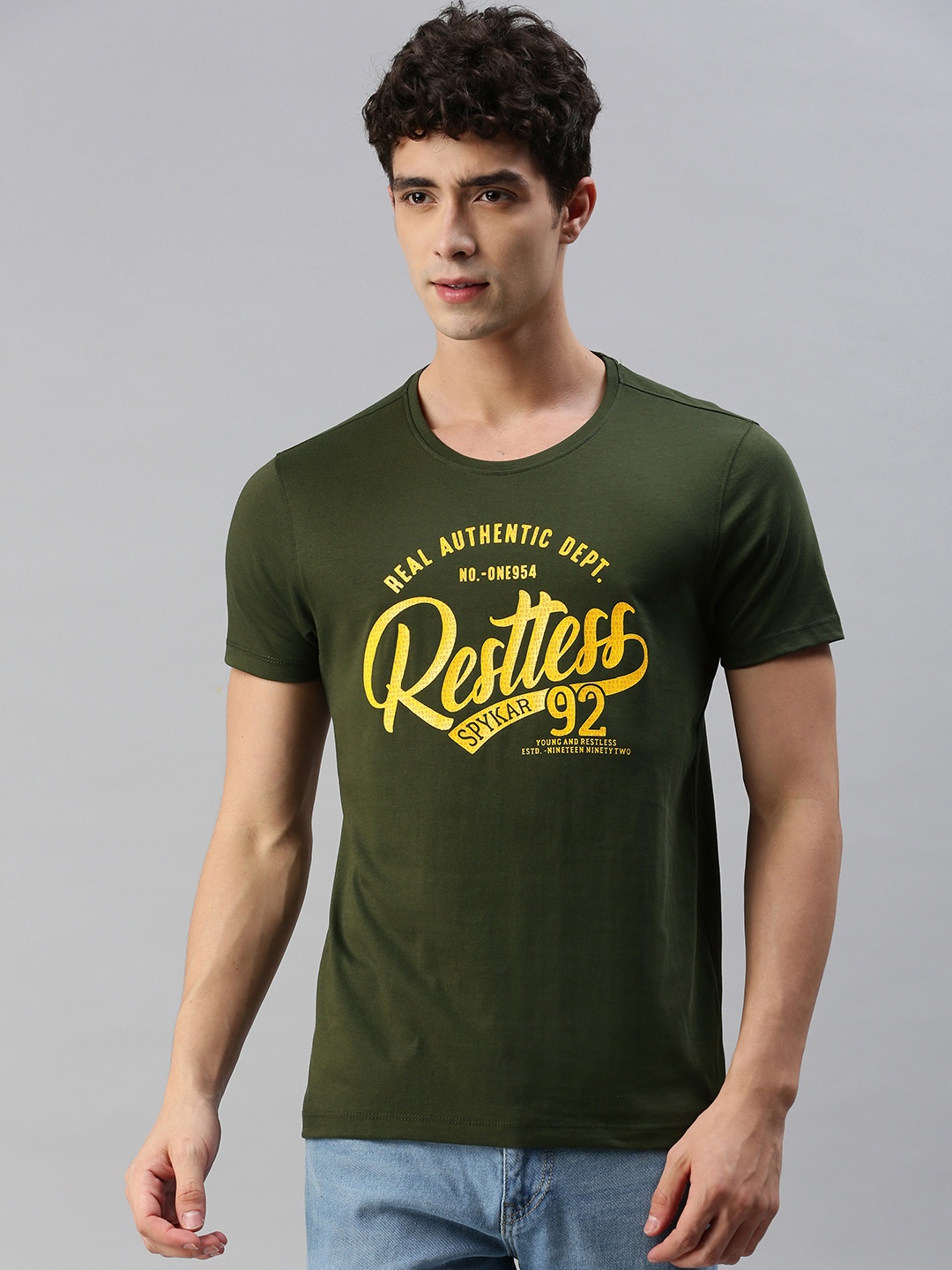 

SPYKAR Men Olive Green Yellow Printed Round Neck Pure Cotton T-shirt
