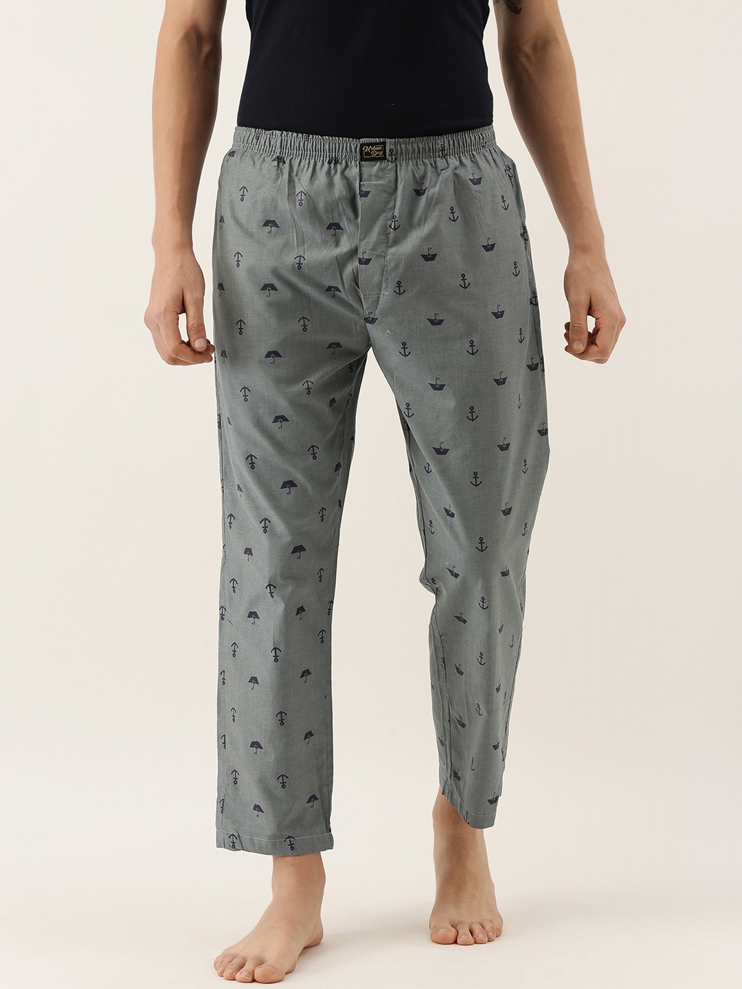 

Urban Dog Men Grey & Black Printed Lounge Pants