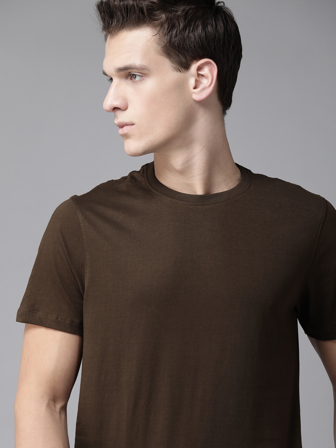 

Roadster Men Coffee Brown Solid Round Neck Pure Cotton T-shirt