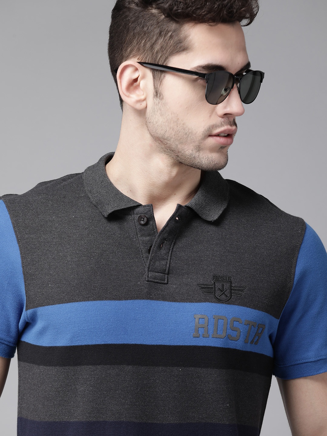 

Roadster Men Charcoal Grey & Blue Pure Cotton Striped Polo Collar T-shirt