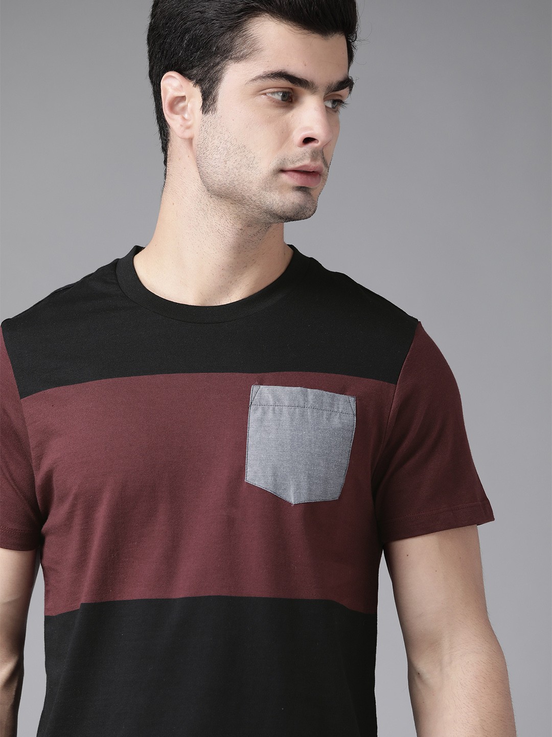 

Roadster Men Black & Maroon Colourblocked Pure Cotton Round Neck T-shirt